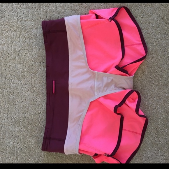 Lululemon Speed Shorts - Picture 4 of 5
